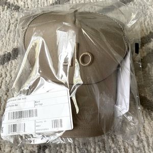 Alo Yoga Trucker Hat